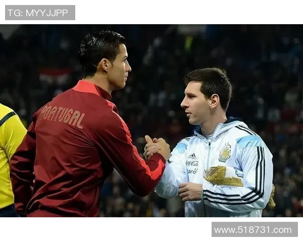 各国足球明星同框合影展现全球足球魅力与团结精神 各国足球明星同框合影展现全球足球魅力与团结精神