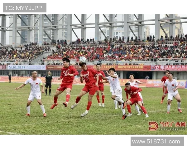 足球明星们精彩瞬间高清合影展现球场魅力与友谊的完美结合